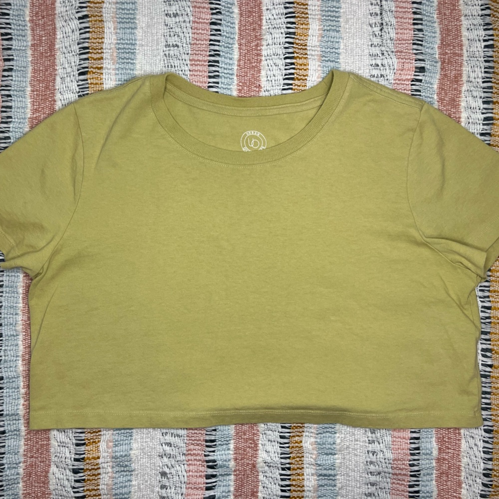 Urban Outfitters Women’s Extra Large Yellow / Green Cropped Cotton Tee